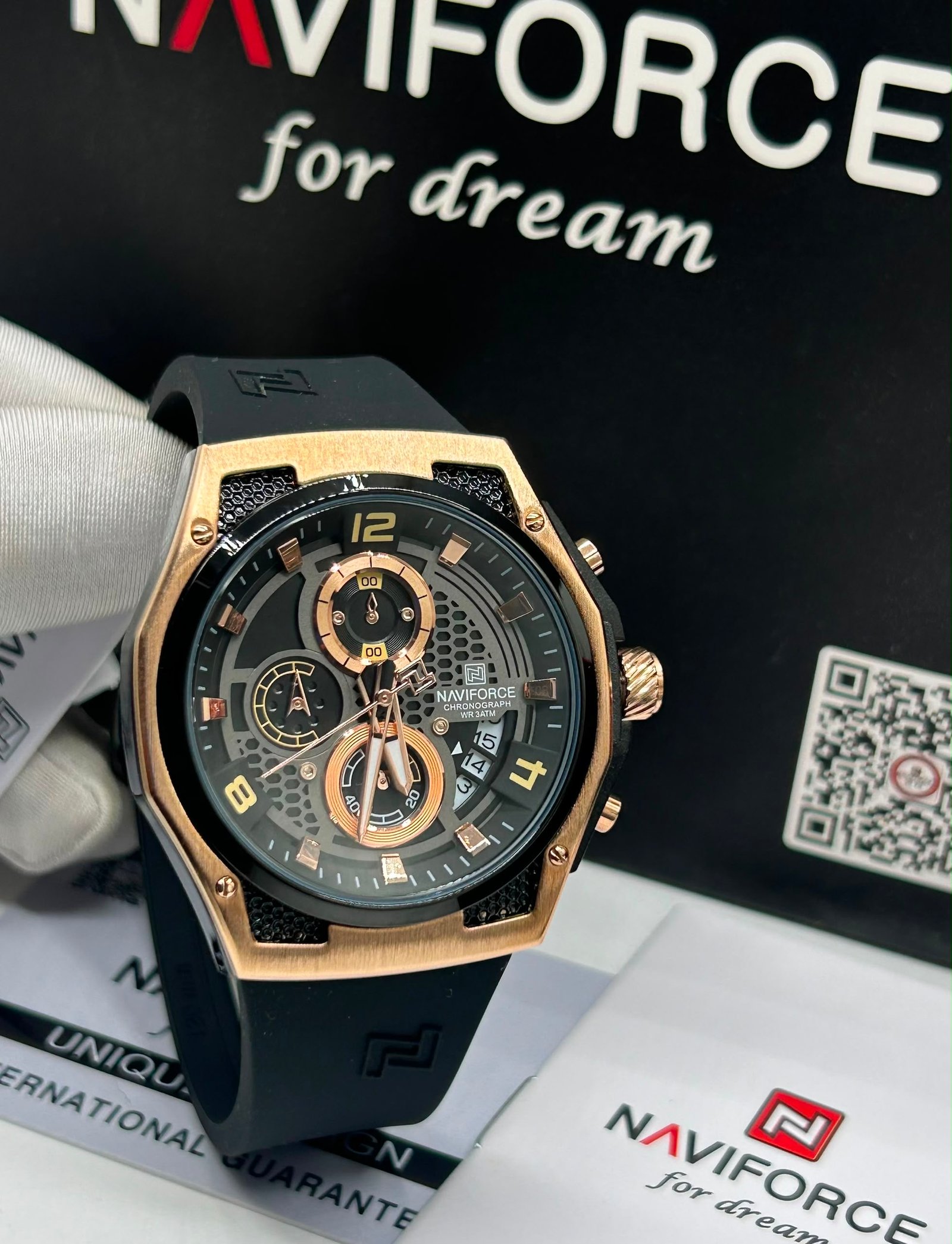 Naviforce Unique Design Chronograph Sports Watch with Rubber Strap — image 6